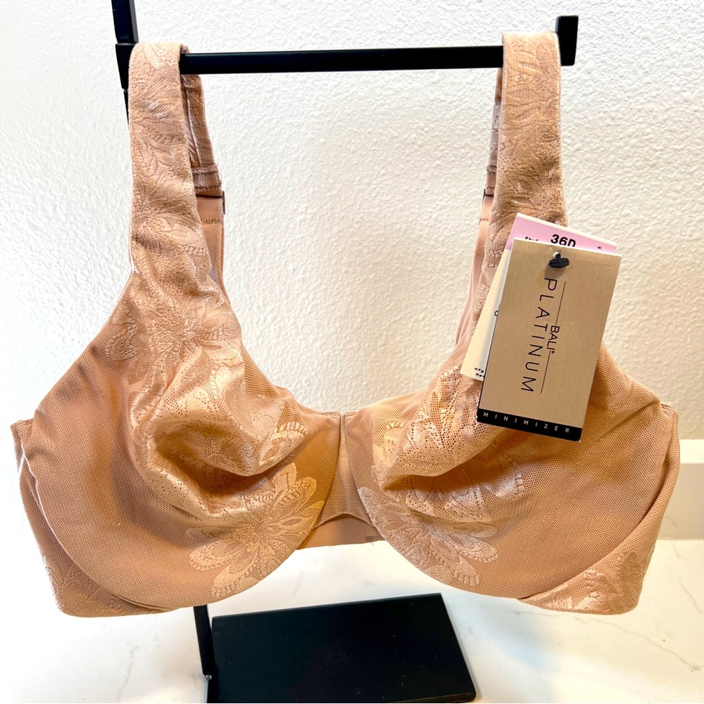 Bali Platinum Minimizer Beige Bra in 36D With Original Tags